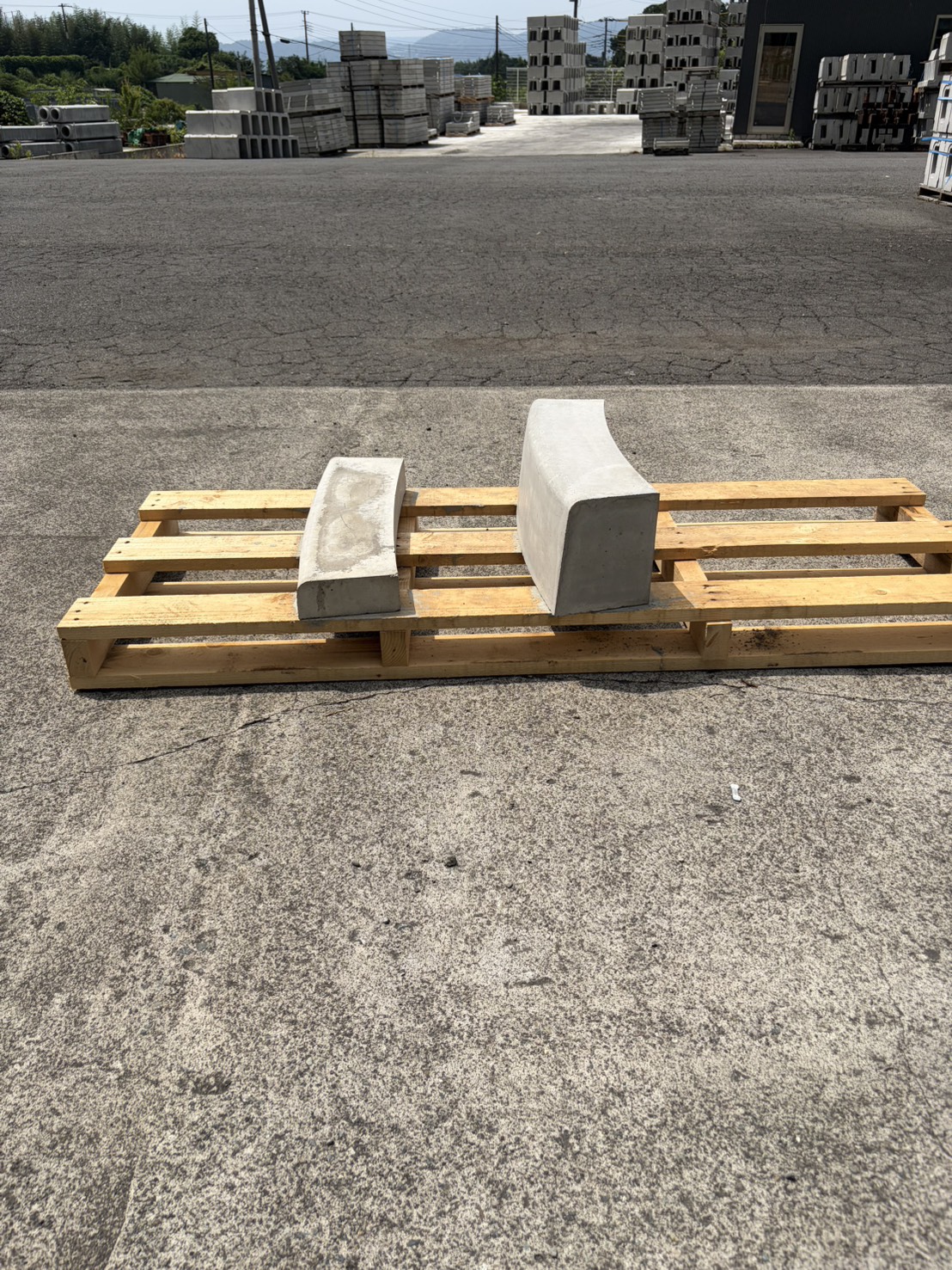 26.歩車道境界ブロック（片面・両面）